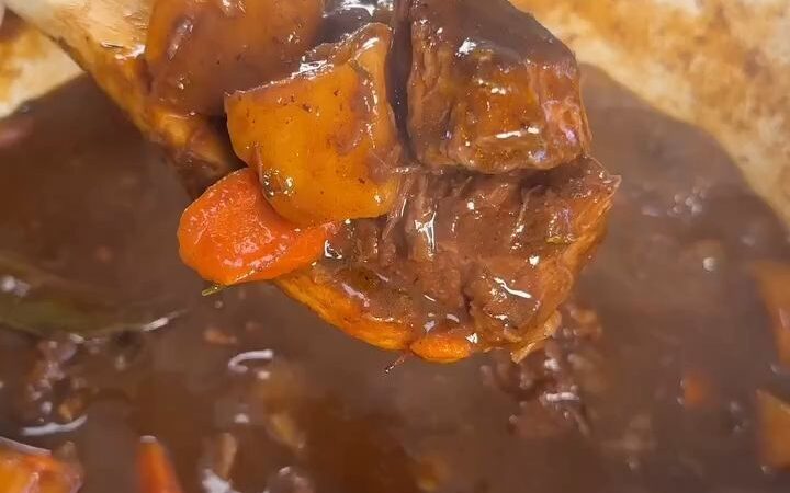 cheesy bread beef stew recipe
