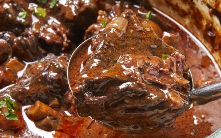 dutch oven pot roast red wine