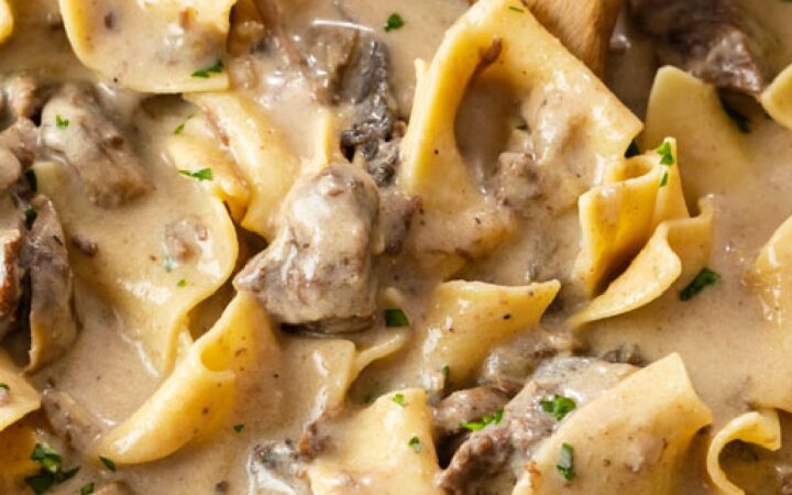 slow cooker beef stroganoff